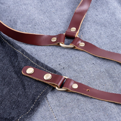 Schürze mit Lederriemen