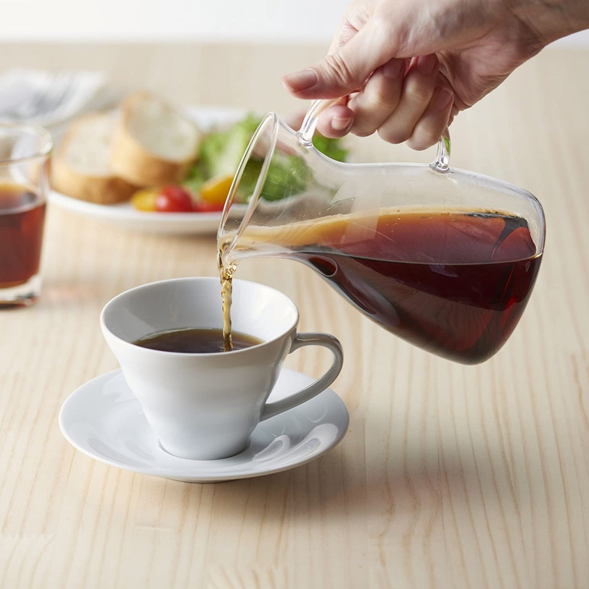 Glass carafe
