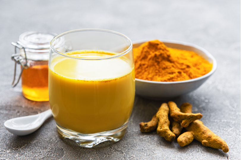 plaisir-bio-golden-milk-produktbild-zubereitung